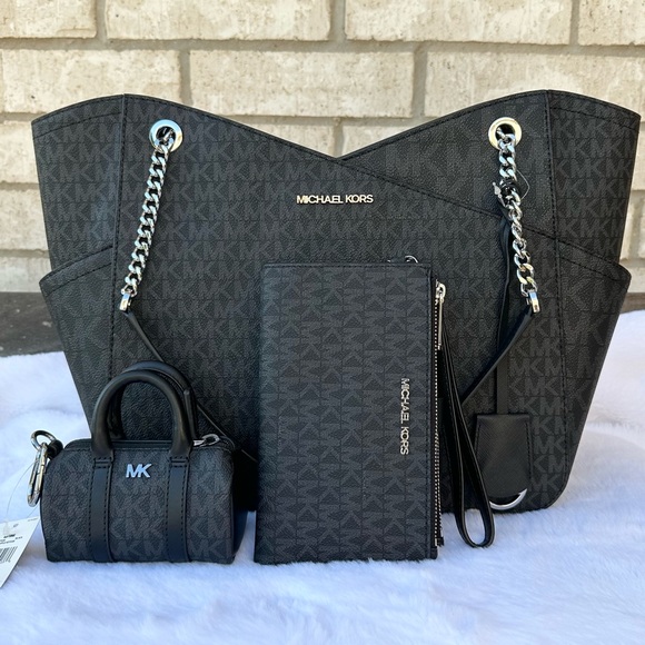 Michael Kors purse wallet and keychain - Picture 1 of 12